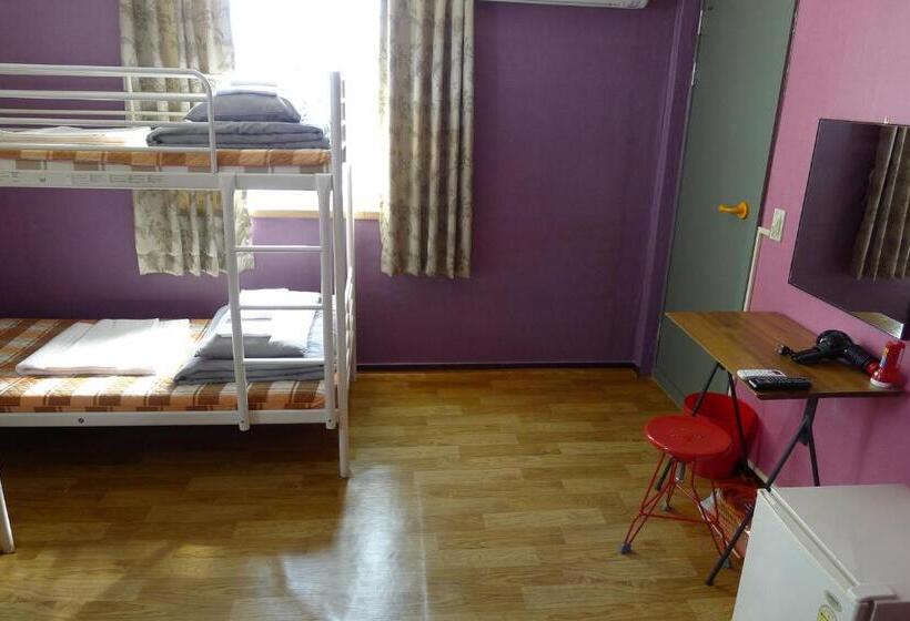 Семейный Номер, The House Hostel