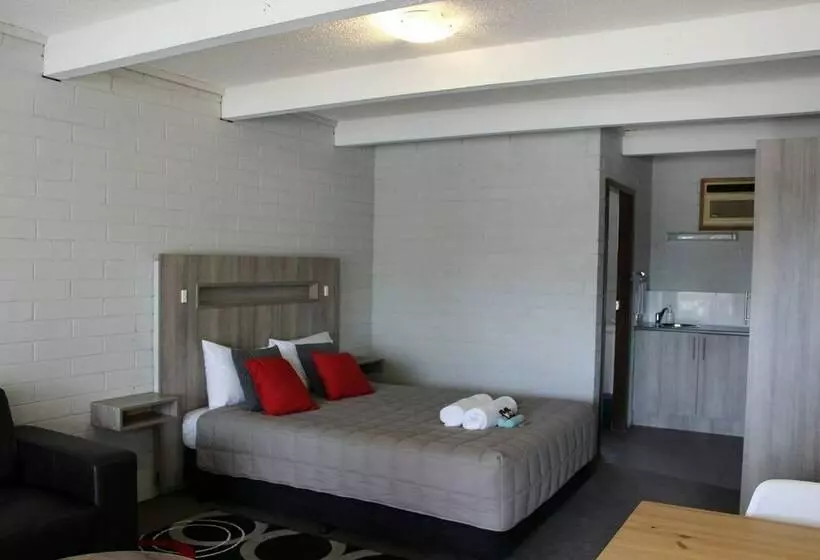 デラックスルーム, Thomas Lodge Motel