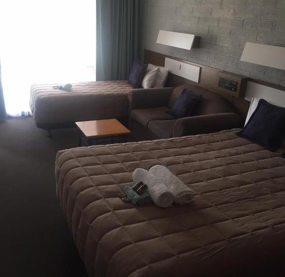 חדר סטנדרט לשלושה, Thomas Lodge Motel