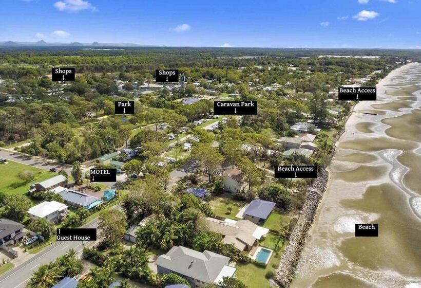 בונגלו משפחתי, Beachmere Palms Motel