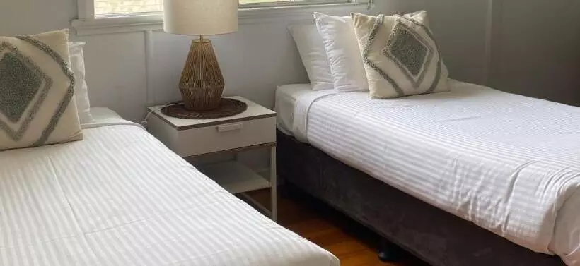 家族用バンガロー, Beachmere Palms Motel