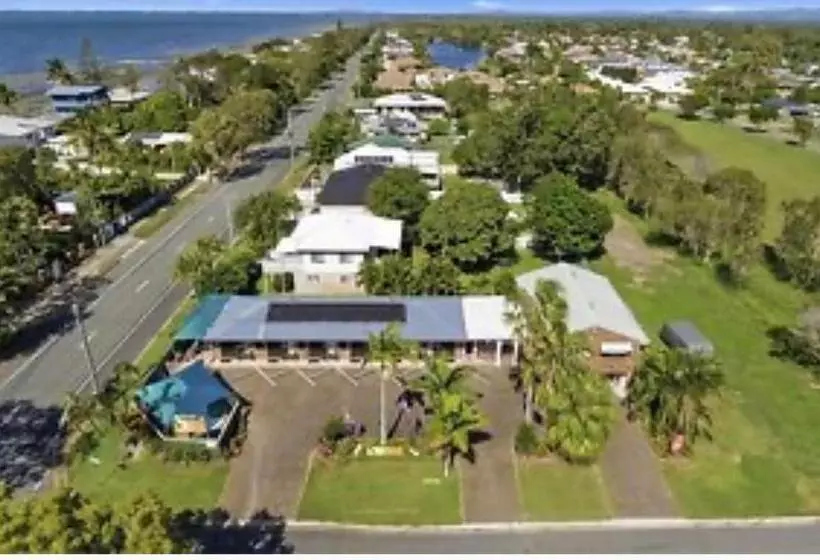 家族用バンガロー, Beachmere Palms Motel