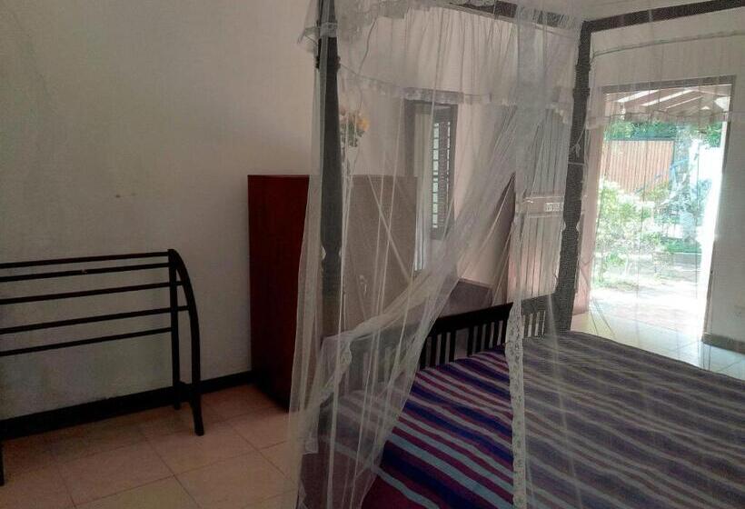 Бунгало Стандарт Вид на Сад, Banana Leaf Garden