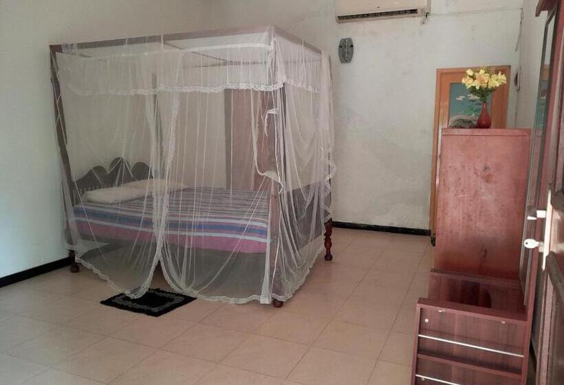 Бунгало Стандарт Вид на Сад, Banana Leaf Garden