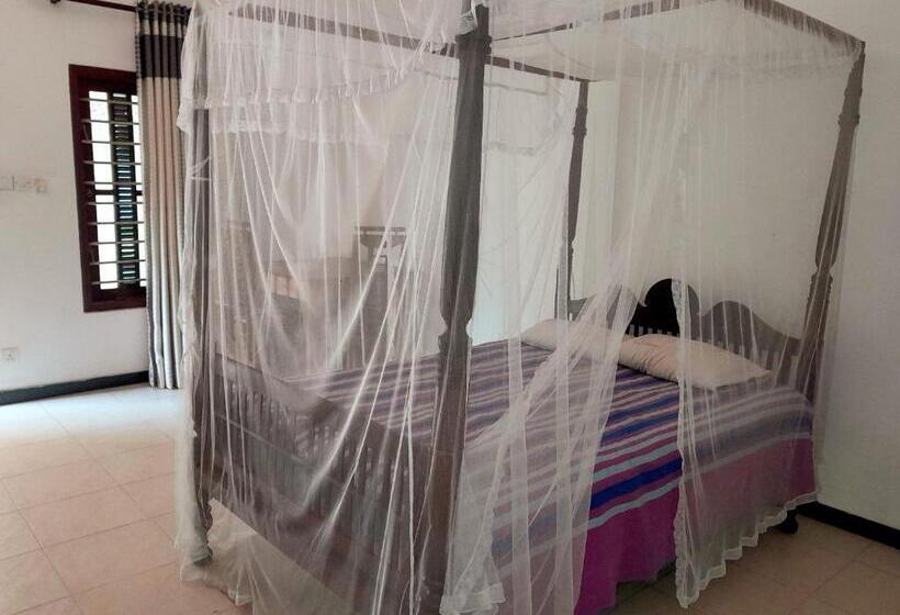 Бунгало Стандарт Вид на Сад, Banana Leaf Garden