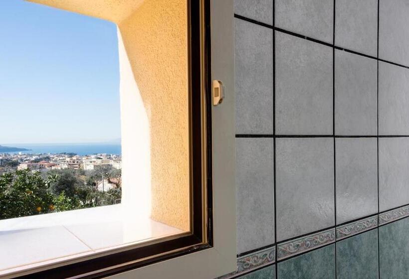 חדר סטנדרט לארבעה נוף לים, Casa Nannina