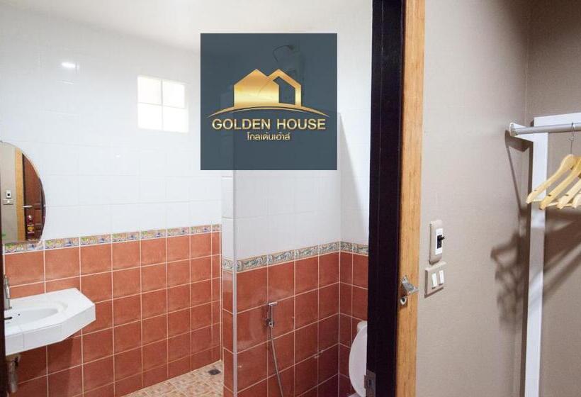 디럭스 룸, Golden House Hotel Sakaeo