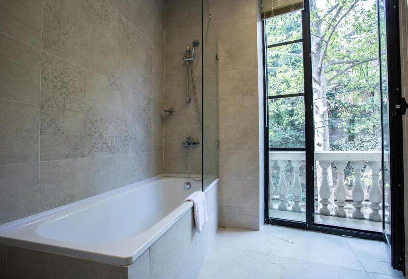 اتاق لوکس, Astoria Tbilisi