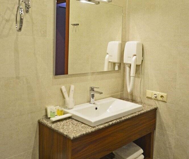 اتاق استاندارد, Astoria Tbilisi