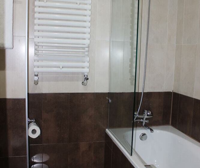 اتاق استاندارد, Astoria Tbilisi