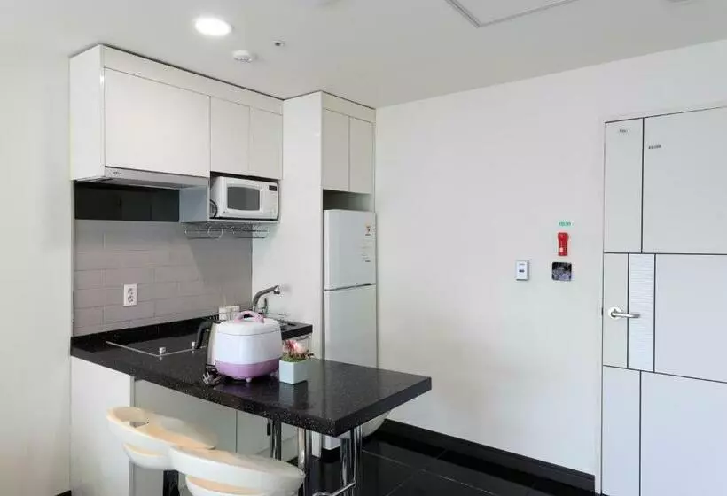 اتاق استاندارد با چشمانداز استخر, Doya Hotel Geoje