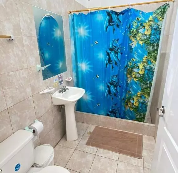 اتاق استاندارد سه نفره, Hospedaje Delfin Azul