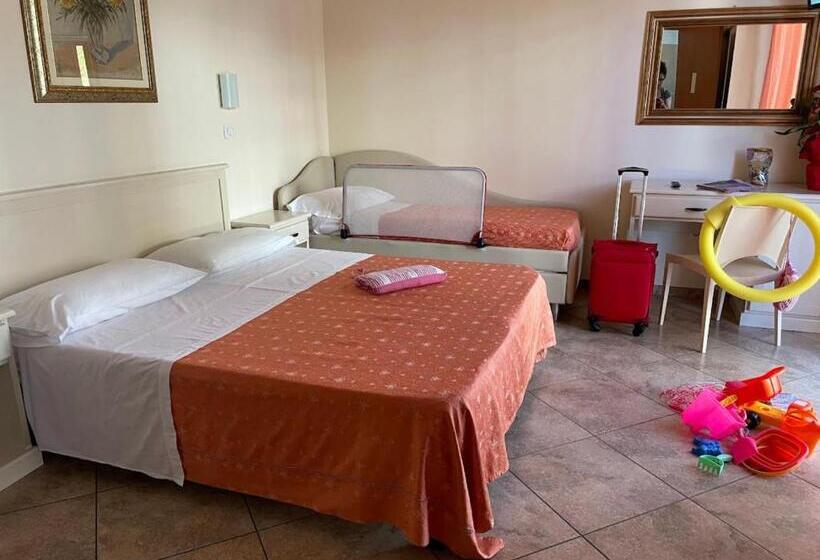 四人标准间, Franca