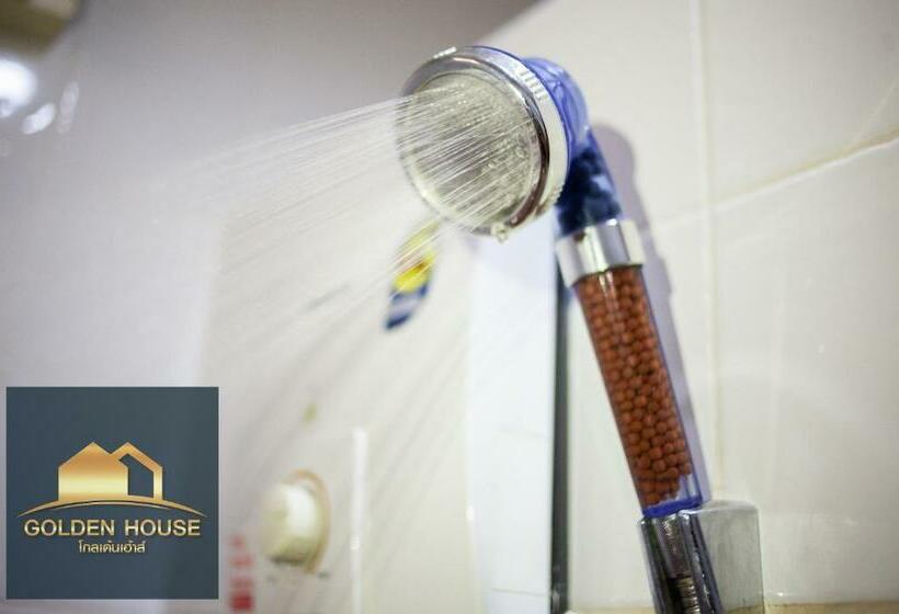 디럭스 룸, Golden House Hotel Sakaeo