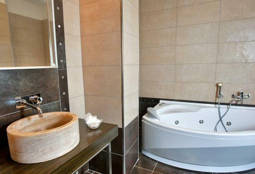 חדר סטנדרט, Grazia Eboli