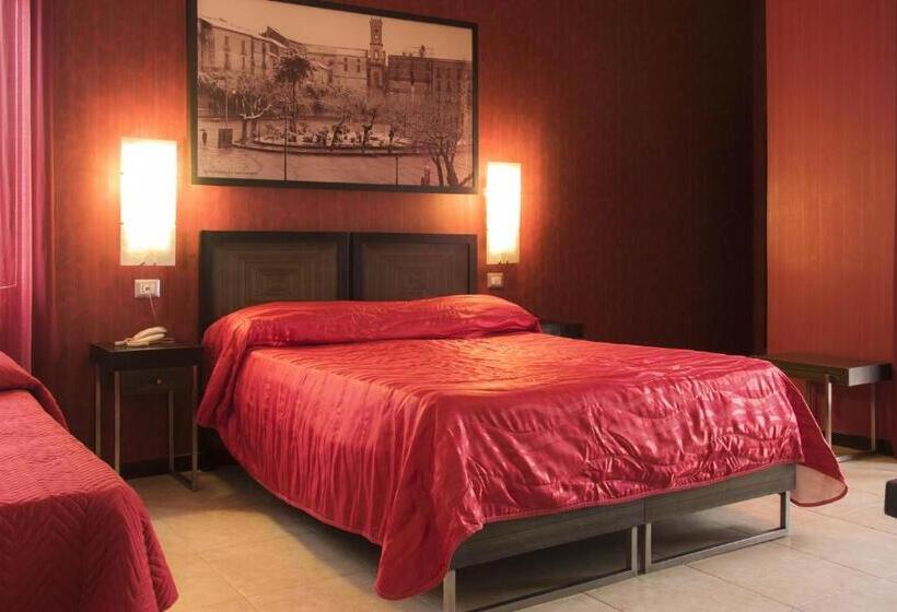 חדר סטנדרט לשלושה, Grazia Eboli