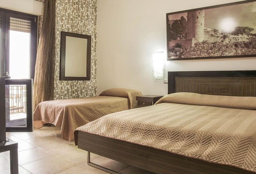 חדר סטנדרט לשלושה, Grazia Eboli