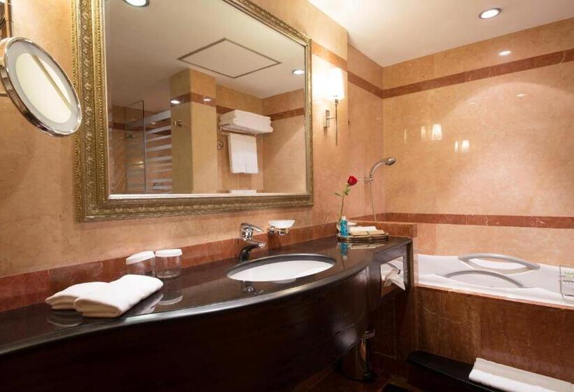 سوییت جونیور, Holiday Inn Kuwait Al Thuraya City, An Ihg