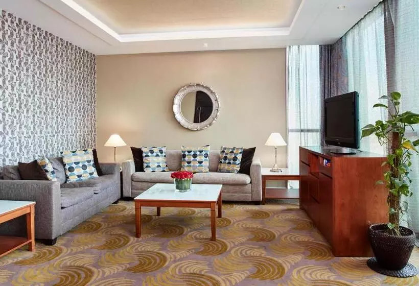 سوئیت با تخت بزرگ, Holiday Inn Kuwait Al Thuraya City, An Ihg