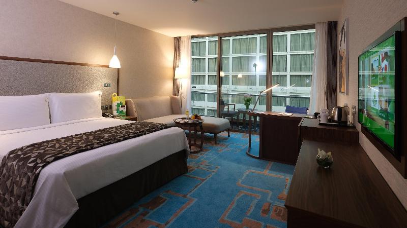 اتاق استاندارد با چشم‌انداز استخر, Holiday Inn Kuwait Al Thuraya City, An Ihg