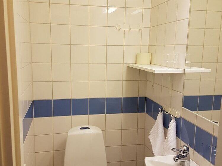 Quarto Standard Casa de Banho Partilhada, L Bode