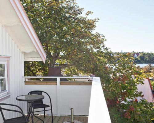 Номер Стандарт с Балконом, L & Restaurant Solliden