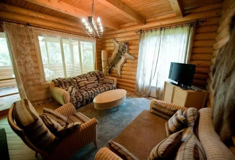 Villa 3 Makuuhuonetta, Lavanda Country Club
