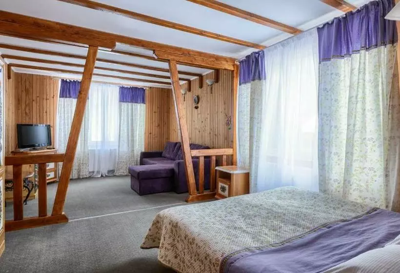 Juniorsviitti, Lavanda Country Club