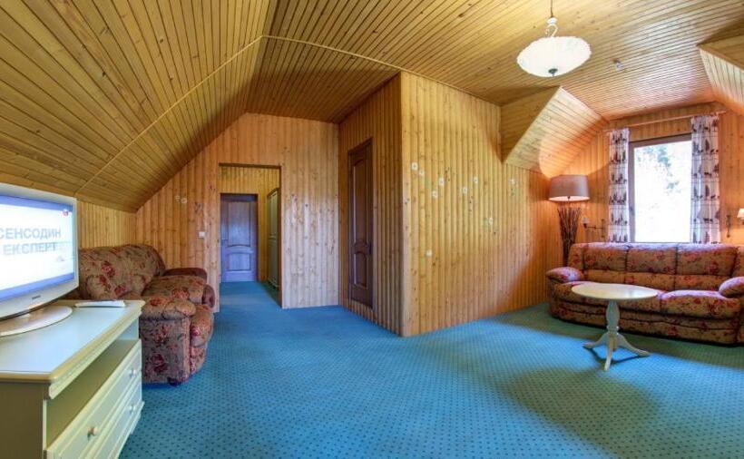 سوئیت کلاسیک, Lavanda Country Club