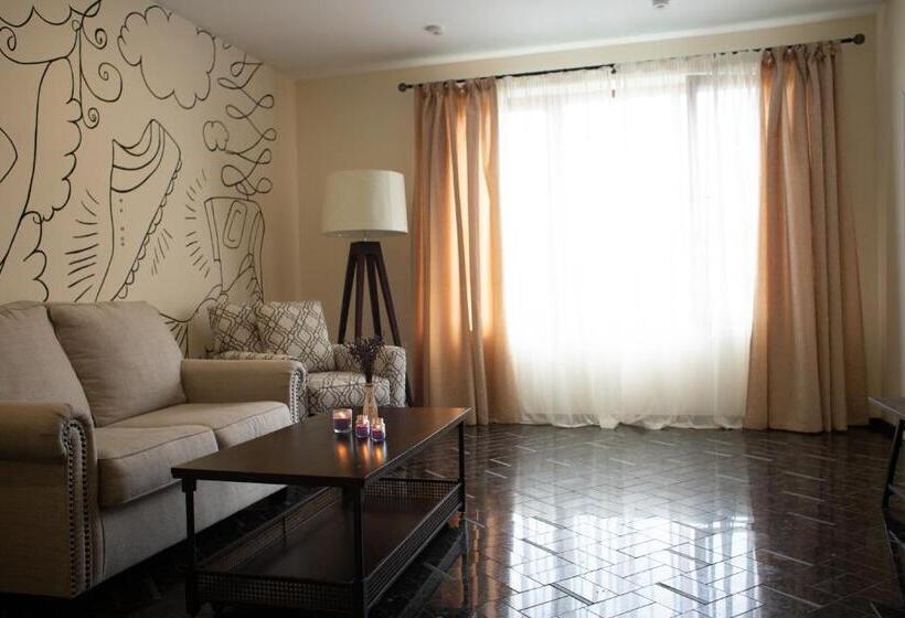 سوئیت 2 خوابه, Lavanda Country Club