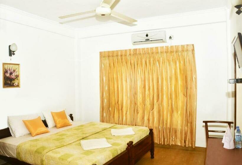 Deluxe Rum, Paradise Inn