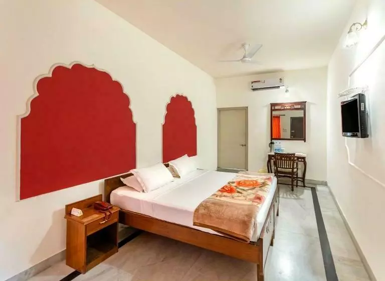 デラックスルーム, Welcomheritage Kalyan Bhawan
