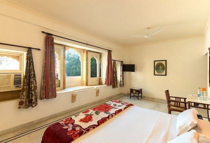 חדר פרמיום, Welcomheritage Kalyan Bhawan