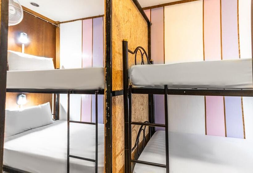 共用房间的床, Riverside Guesthouse