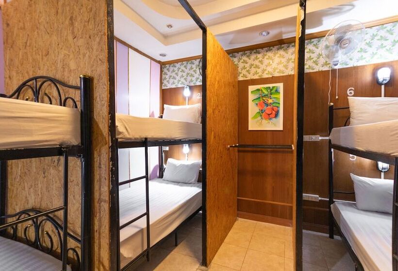 共用房间的床, Riverside Guesthouse