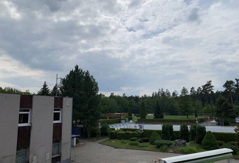 חדר סטנדרט לשלושה, Sport Hotel Sletiště