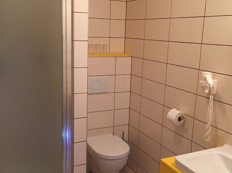 חדר סטנדרט לארבעה, Sport Hotel Sletiště