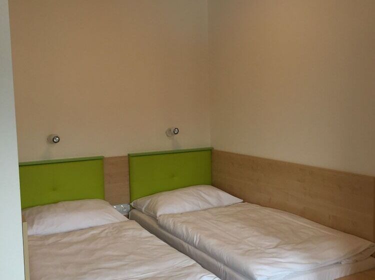 חדר סטנדרט לארבעה, Sport Hotel Sletiště