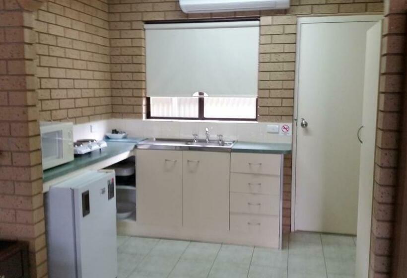 חדר סטנדרט, Sunrise Motel