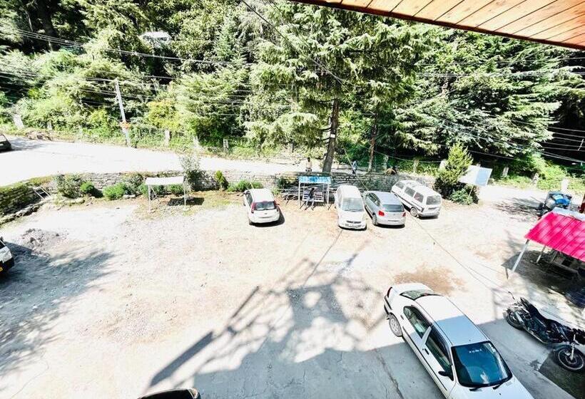 غرفة قياسية سرير كينج, High Mountains By Hadimba Palace