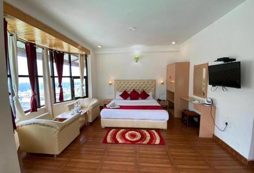 غرفة قياسية سرير كينج, High Mountains By Hadimba Palace