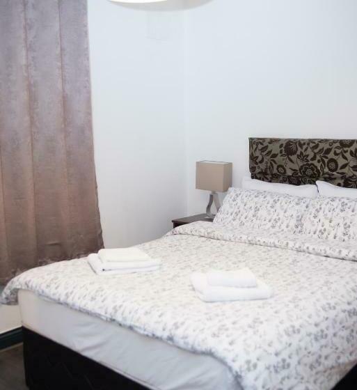 דירת חדר, Liffey Suites