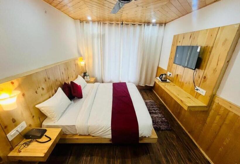 バルコニー付きデラックスルーム, Sakura Palace