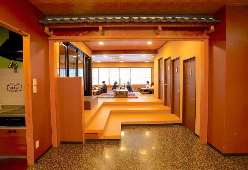 חדר משפחתי, Cogo Ryogoku