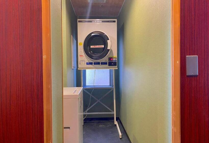 חדר סטנדרט לשלושה, Cogo Ryogoku