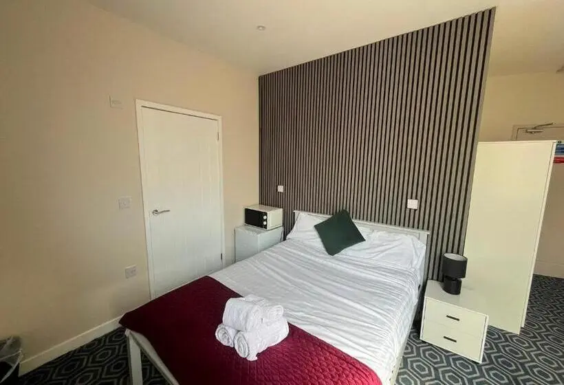 スタンダードルーム, Homesly Guest Rooms, Comfortable En Suite Guest Rooms With Free Parking And Self Check In