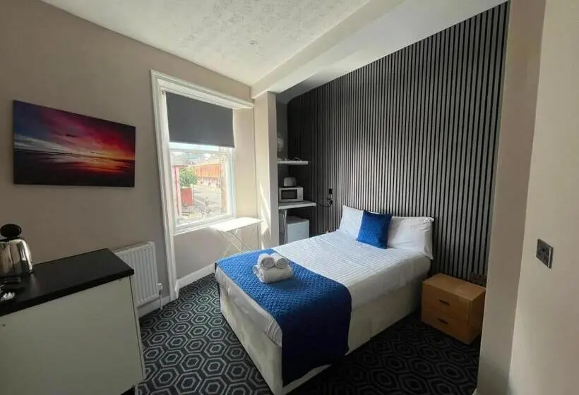 エコノミールーム, Homesly Guest Rooms, Comfortable En Suite Guest Rooms With Free Parking And Self Check In