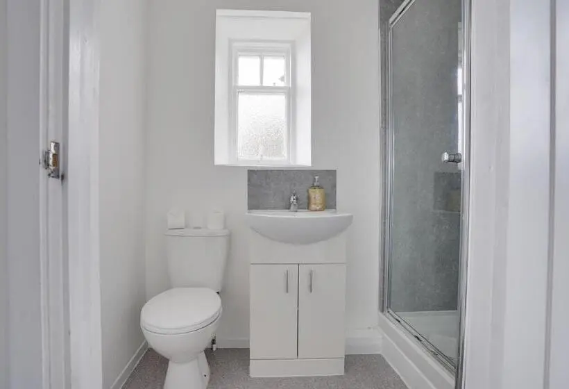 1ベッドルームのデラックスアパートメント, Homesly Guest Rooms, Comfortable En Suite Guest Rooms With Free Parking And Self Check In