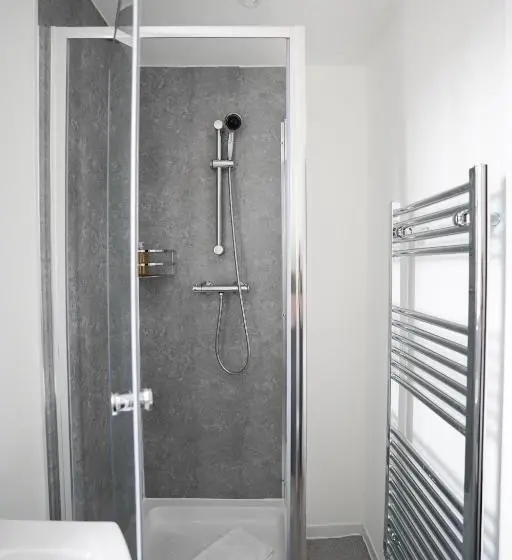 1ベッドルームのデラックスアパートメント, Homesly Guest Rooms, Comfortable En Suite Guest Rooms With Free Parking And Self Check In