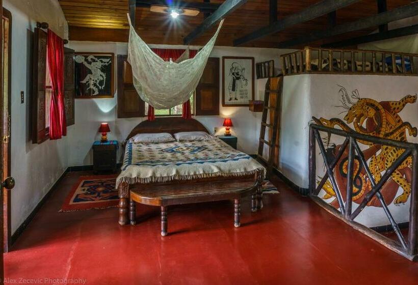 اتاق لوکس با تخت بزرگ, Finca Ixobel